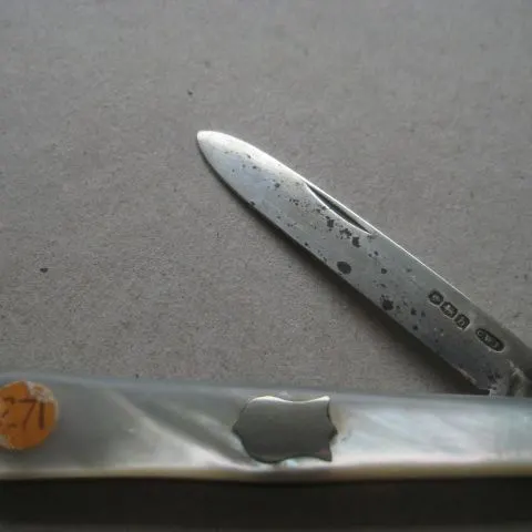 George V Mother of Pearl Hafted Silver Bladed Folding Fruit Knife