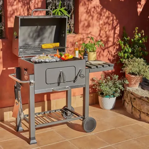 (57/Mez/P2) RRP £180. Texas Franklin Charcoal BBQ. Grid In Grid System For Easy Removal Of Central