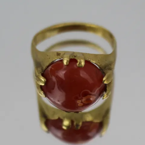 Vintage Gold-Tone Agate Ring