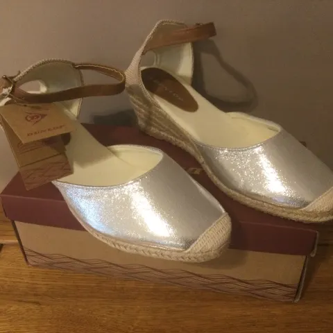 Dunlop “Esme” Espadrille Wedge Sandals, Size 6, Silver - New RRP £35.00
