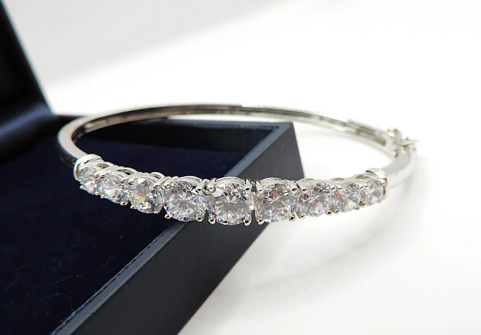  Sterling Silver 8 Carat CZ Gemstone Bangle New With Gift Box