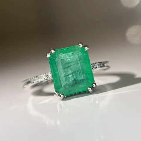 Beautiful 3.20 CT Natural Emerald Ring With Natural Diamonds & Platinum 950