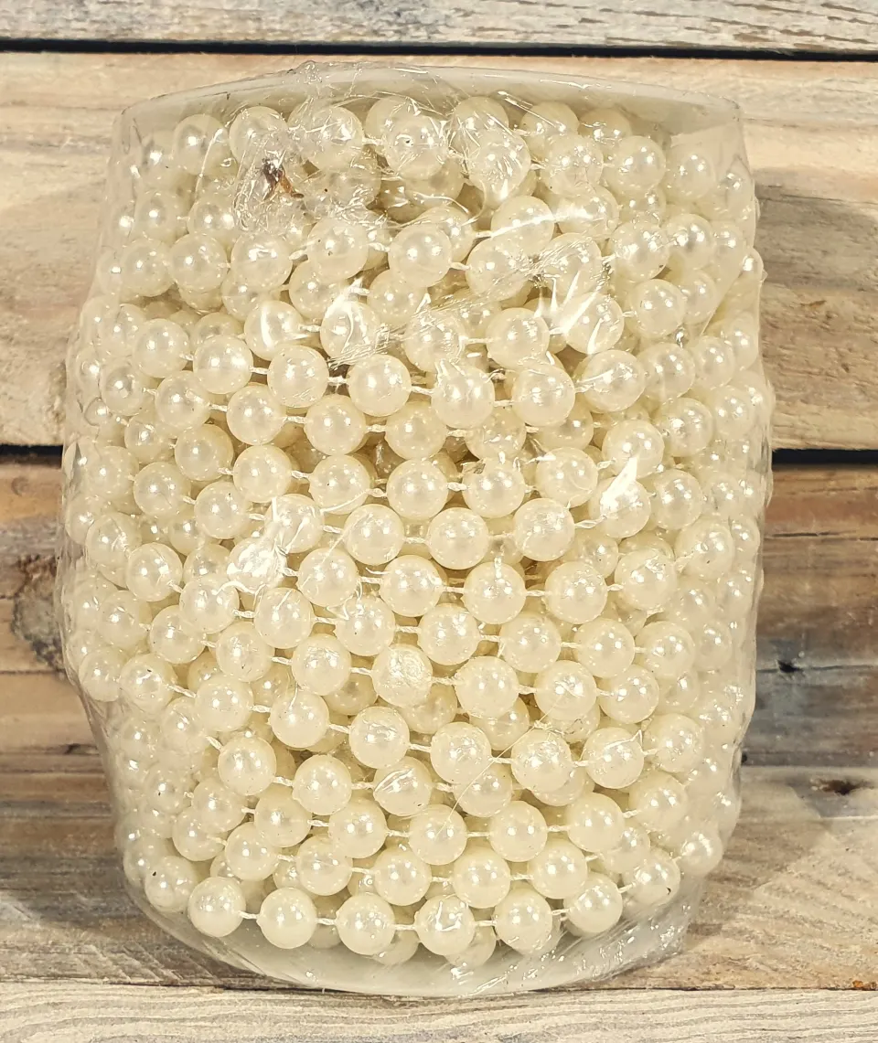 Full roll of 8mm ivory pearl string. Approx 18metres.  Rrp £35.99