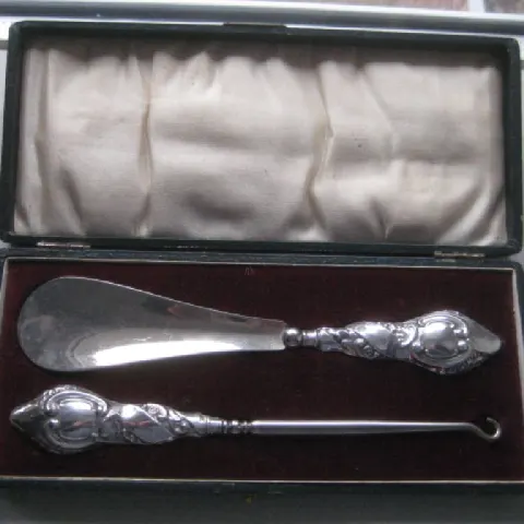 Edwardian Silver Shoehorn and Buttonhook Set, Cased