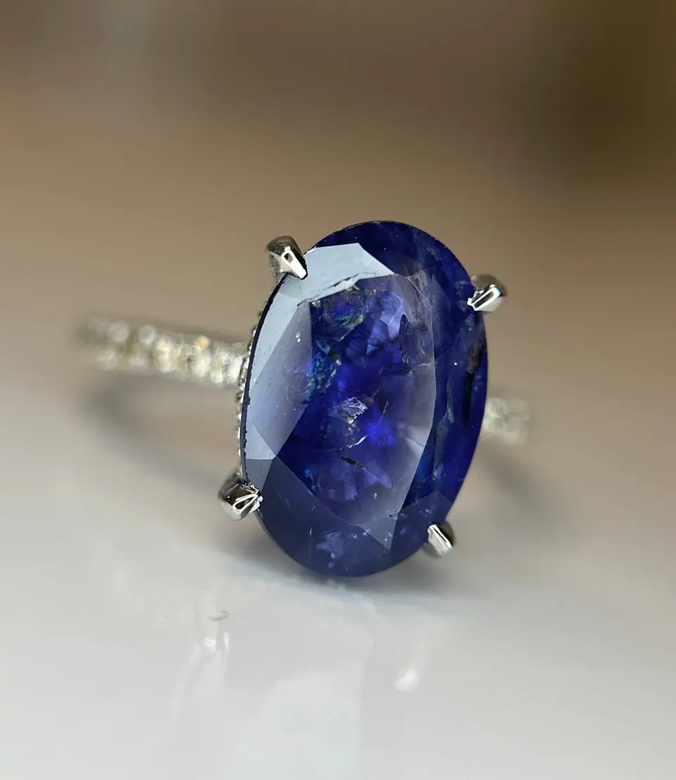 Beautiful 5.38 CT  Natural Ceylon Royal Blue Sapphire  Diamonds & 18k Gold