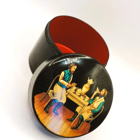 Vintage Russian Lacquer Box Hand Painted 7cm High