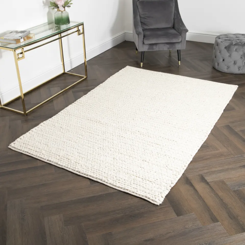 Cream Knitted Large Wool Rug RRP - £780