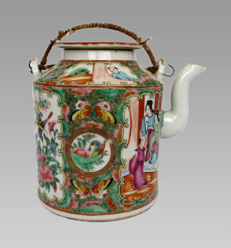Antique Chinese Porcelain Teapot – Canton Famille Rose, c.1900