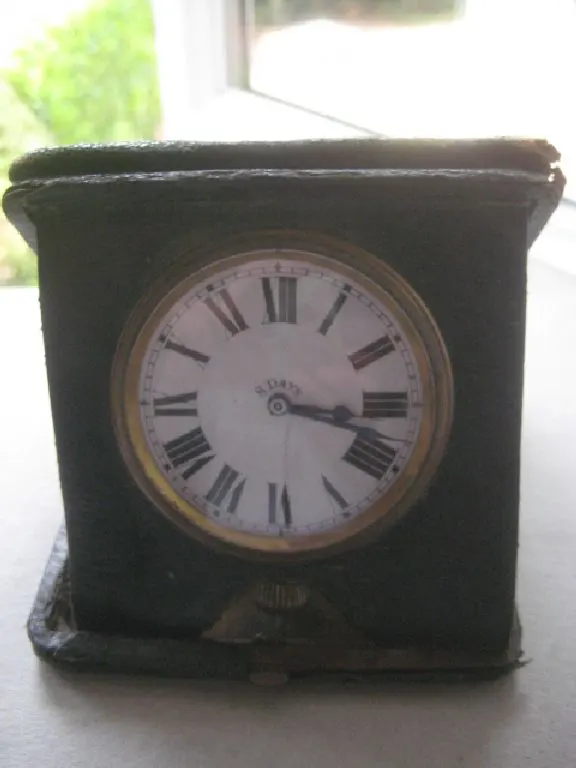 Vintage Swiss Made 8 Day Green Leather Travel Clock