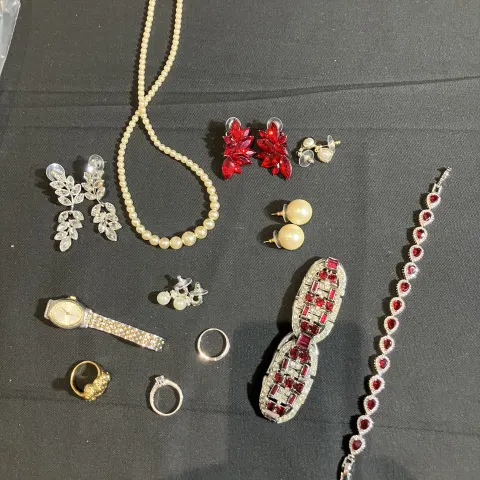 Selection of costume jewellery used by Vanessa Hudgens
