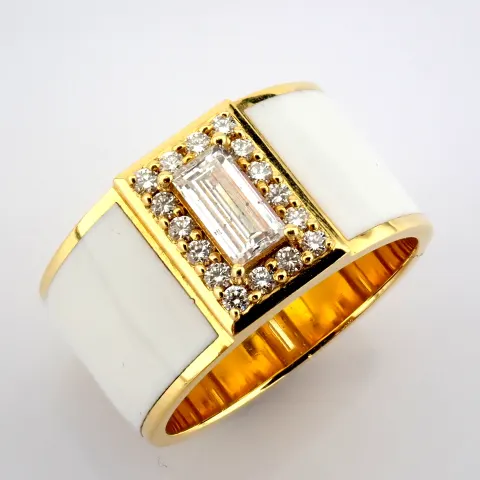18K Yellow Gold Ring Featuring White Laser Enamel, Elegantly Adorned With Brilliant Diamonds.
