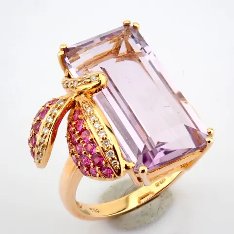 18K Rose Gold Ring With Amethyst, Pink Sapphire and Brilliant Diamonds.