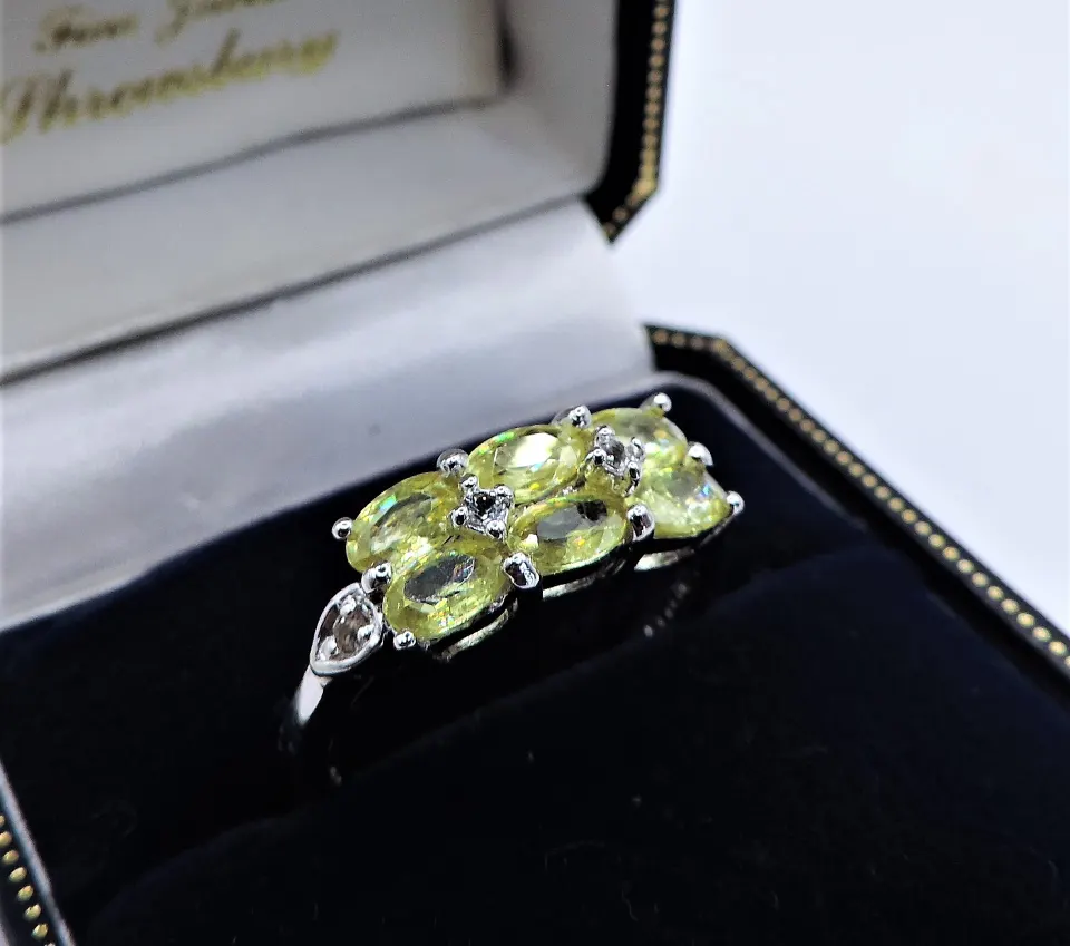 Green Peridot Ring Sterling Silver New with Gift Pouch