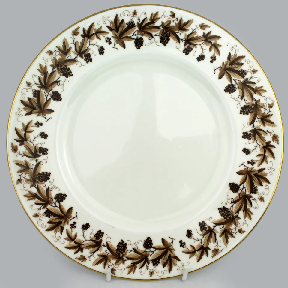 Set of 8 Wedgwood Autumn Vine Dinner Plates