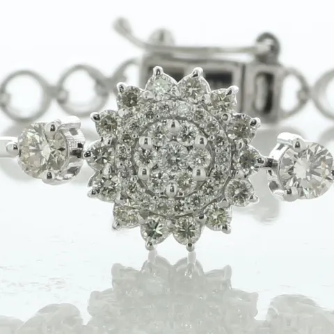18ct White Gold Ladies Dress Diamond Bracelet 7 Inch 2.00 Carats