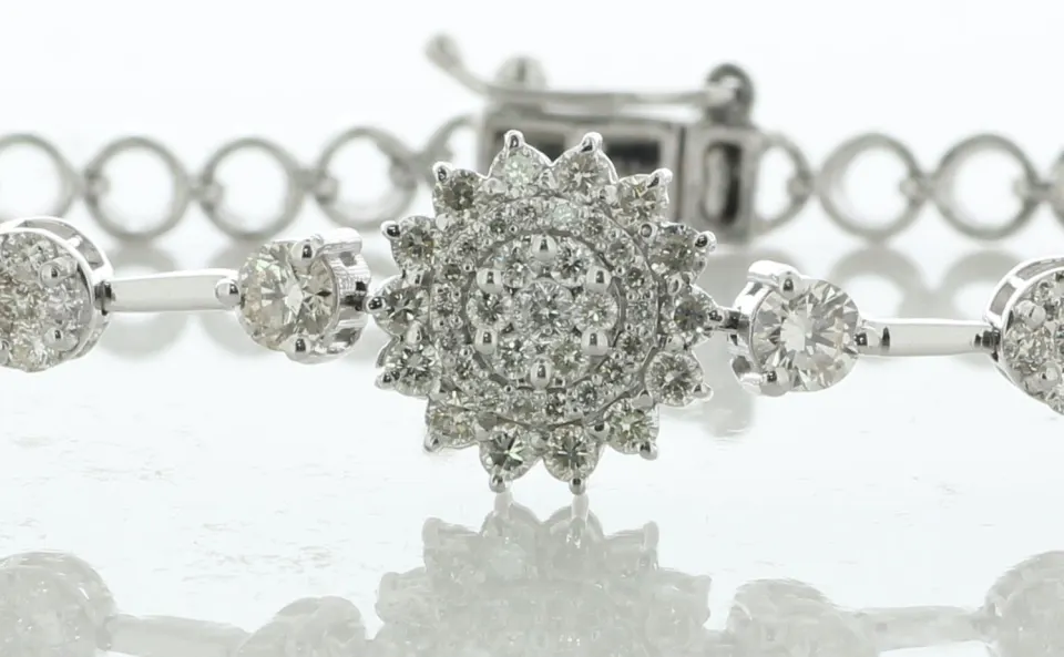 18ct White Gold Ladies Dress Diamond Bracelet 7 Inch 2.00 Carats