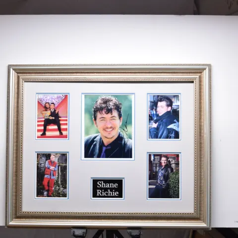 SHANE RITCHIE framed original signature presentation
