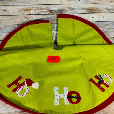113cm fabric Christmas Tree skirt  Rrp £19.99
