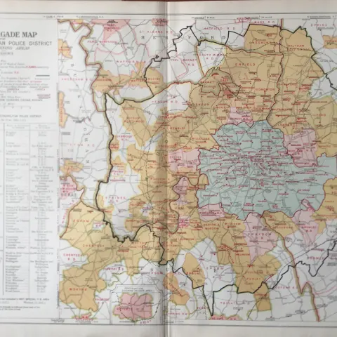 Bacons Rare Vintage London Suburbs London Fire Brigade Districts Map.
