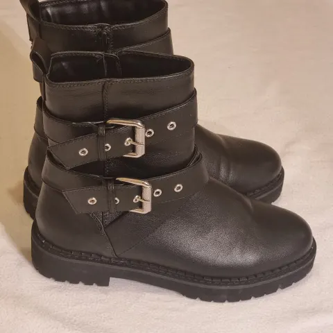 Women ankle boots
