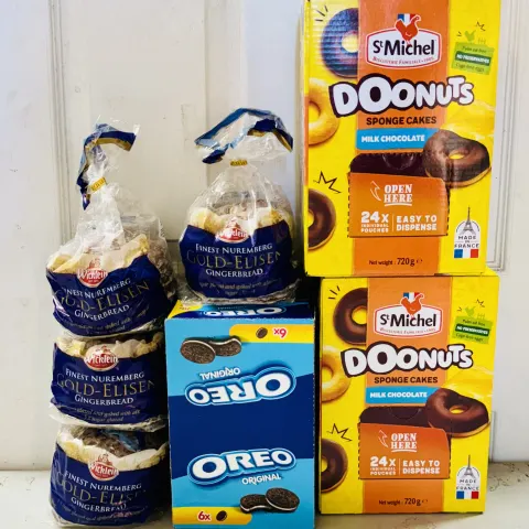 Job Lot Confectionary To Include Doonuts, Oreo Biscuits & Gingerbread