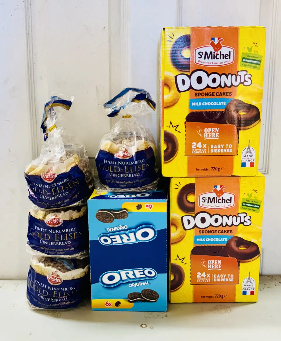 Job Lot Confectionary To Include Doonuts, Oreo Biscuits & Gingerbread