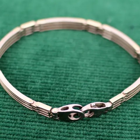 Good Quality Modern 9ct White Gold Bracelet