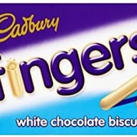 5 x Cadbury White Chocolate Fingers 138g BBE 23.06.26