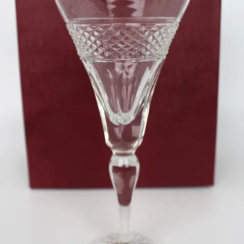 Set of 6 Tudor Crystal Castile Pattern Wine Glasses
