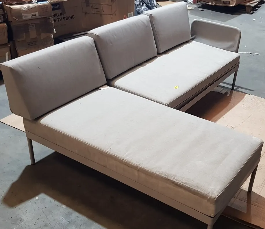 (161/R3) RRP £130. Modern Light Grey Indoor/Outdoor Furniture Set. (Cushions Appear Weatherproof).