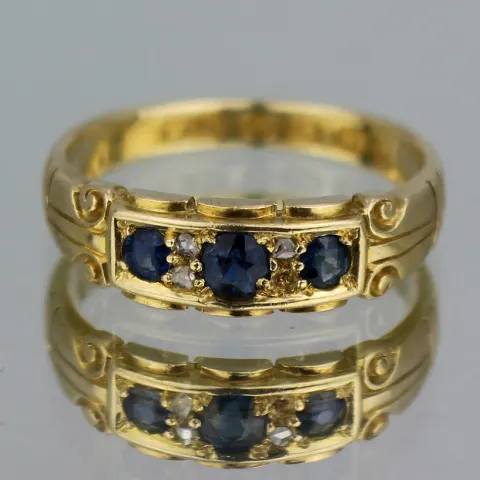 Vintage Sapphire & Diamond 18ct Gold Ring