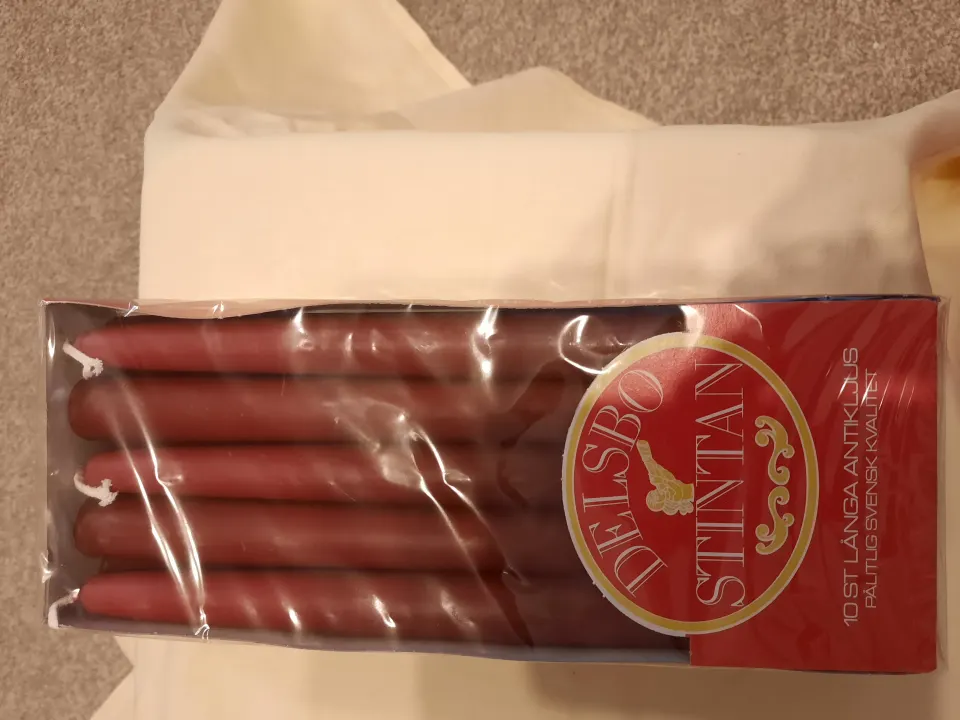 4 packs burgundy wine candles