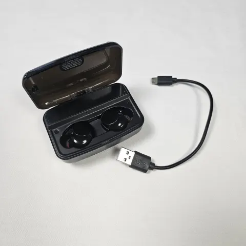 Wireless Headphones With Case and Cable