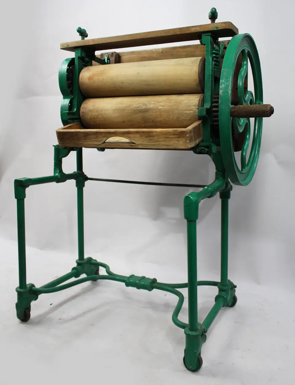 Antique CWS Ironworks Keighley Mangle
