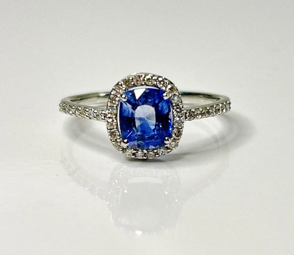 Beautiful 1.30 CT Natural Ceylon Blue Sapphire  Diamonds & Platinum