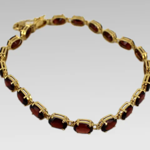 Vintage 14ct Gold and Garnet Line Bracelet