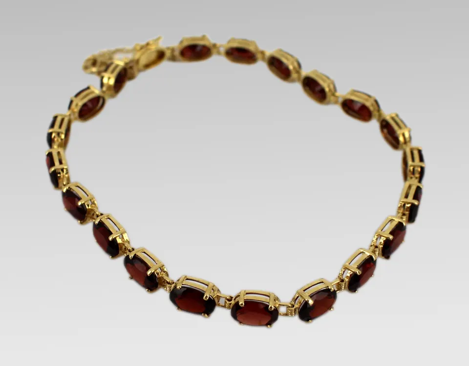 Vintage 14ct Gold and Garnet Line Bracelet
