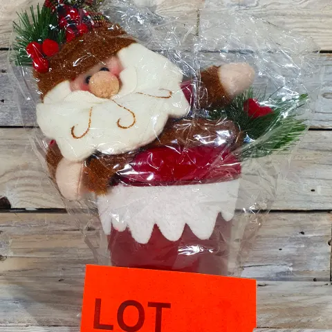 3D Fabric Santa in Metal Pail. 26cm x 20cm  Rrp £29.99