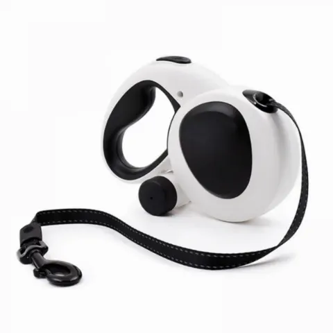 5M (16FT) Retractable and Trimmable Dog Leash With Poop Bag Attachment