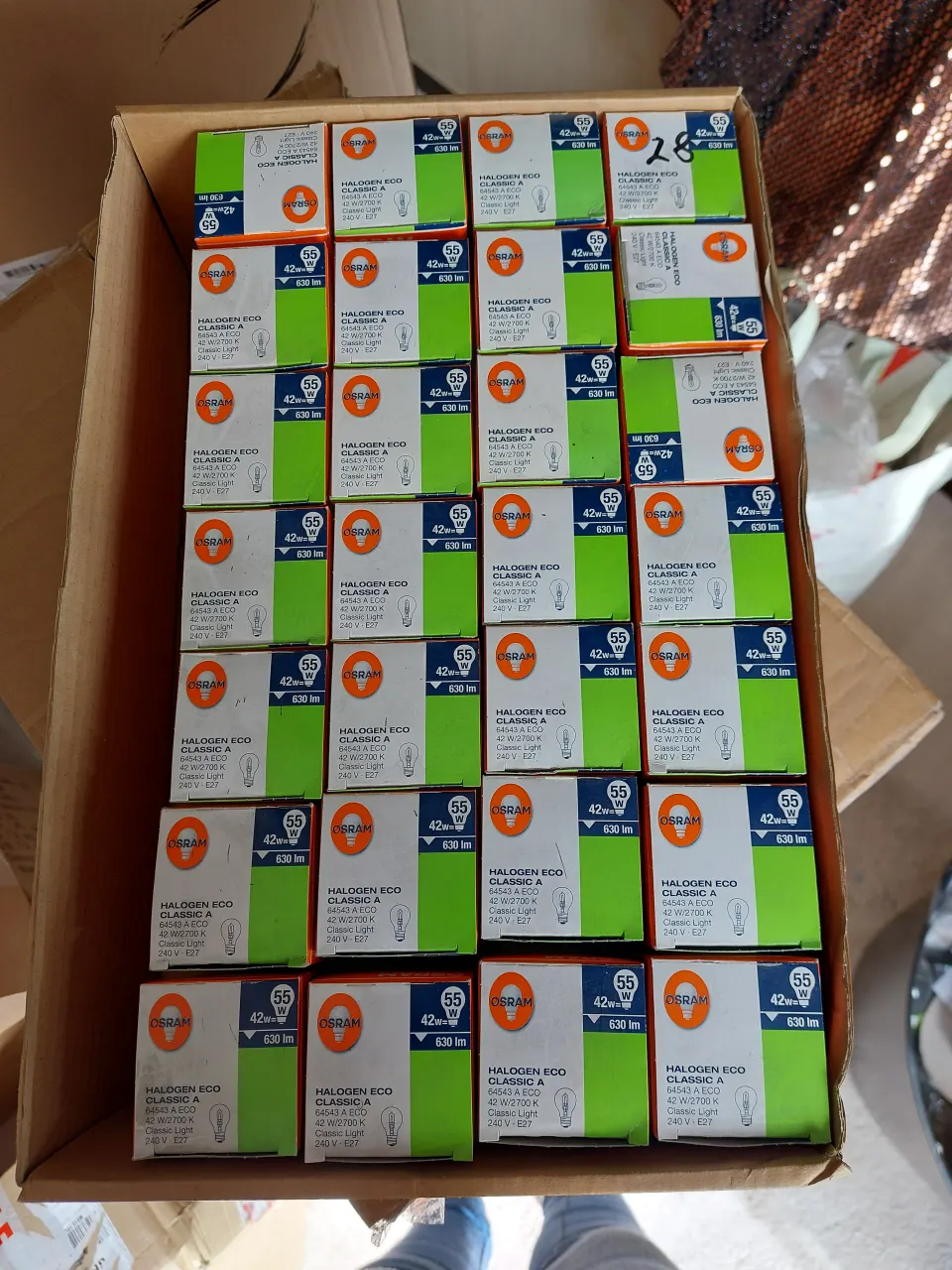 Selection of light bulbs - minimum 50 bulbs