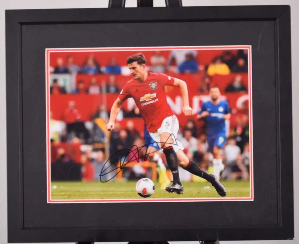 HARRY MCGUIRE original signed presentation