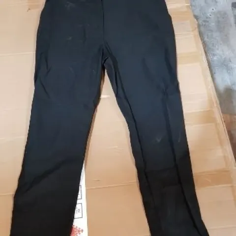 Lot RRP £150 Approx 12x Black Womens Trousers. To Include Sizes 12, 14, 18, 20. RRP £12.50 Each