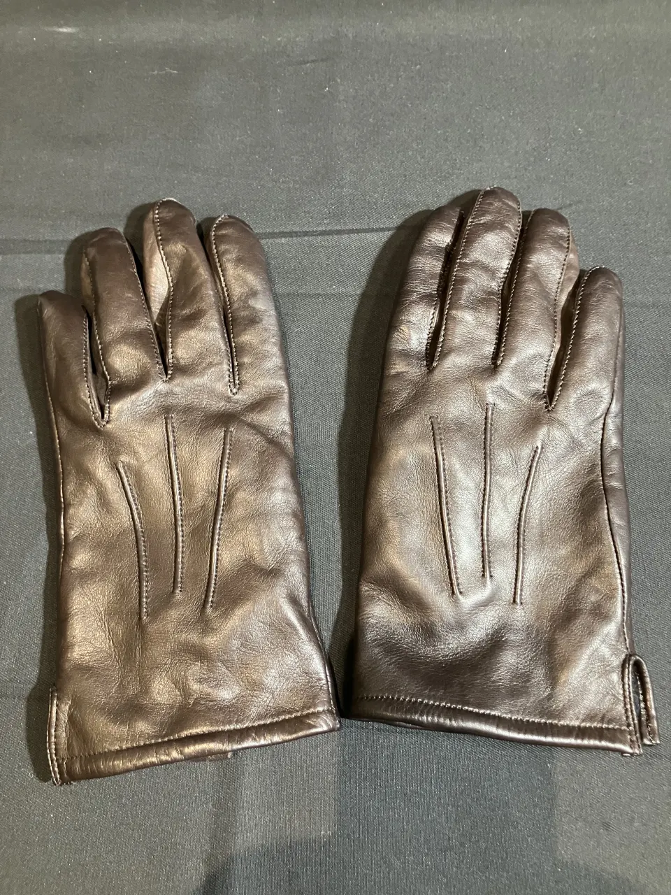 John Lewis Gloves worn by Ricky Norwood