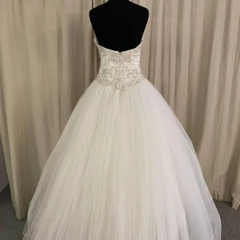 Ladybird wedding gown size 16 style 218003