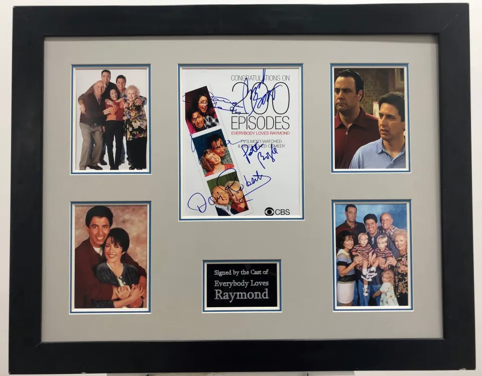 EVERYBODY LOVES RAYMOND framed original signature presentation