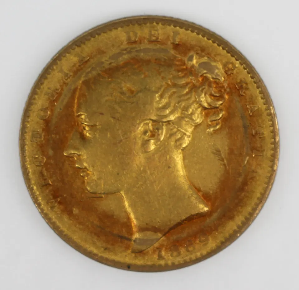 1869 Queen Victoria Gold Sovereign – Young Head Shield Back