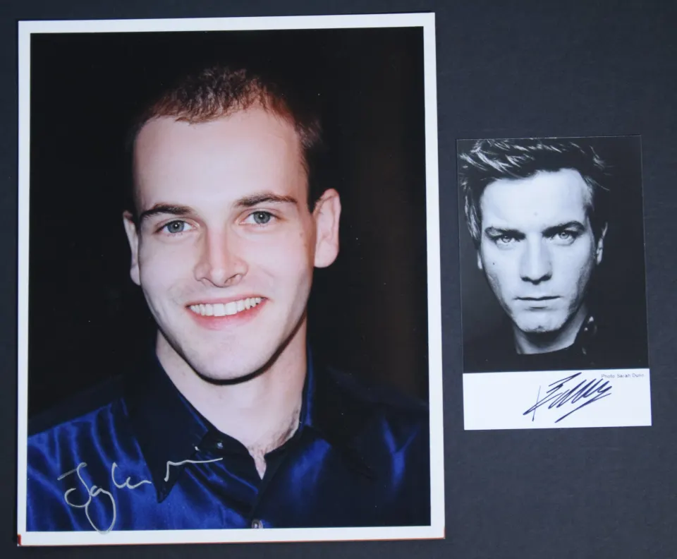 EWAN McGREGOR & JONNY LEE MILLER Original signatures
