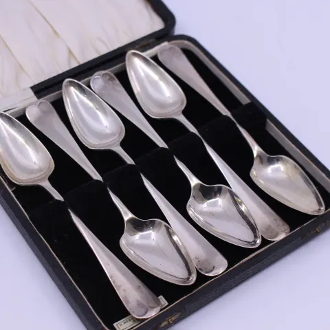 Cased Set of 6 Silver Spoons Sheffiled 1933