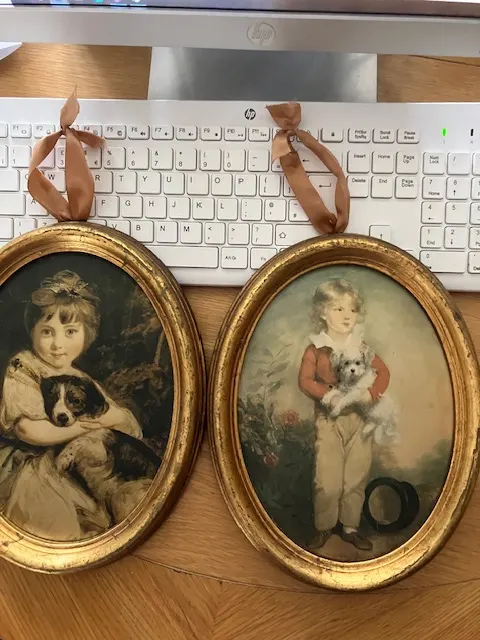 2 Italian Oval Pictures