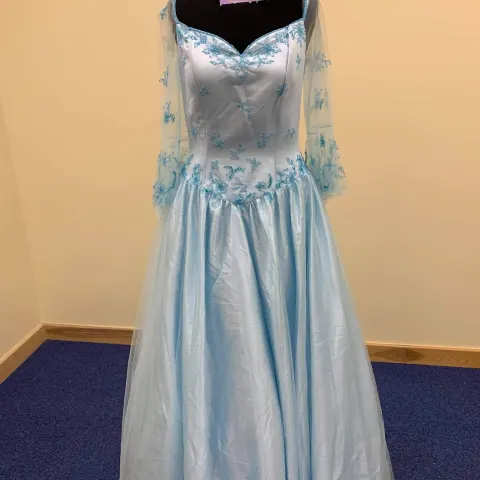 Blue prom dress from Milano formals size small